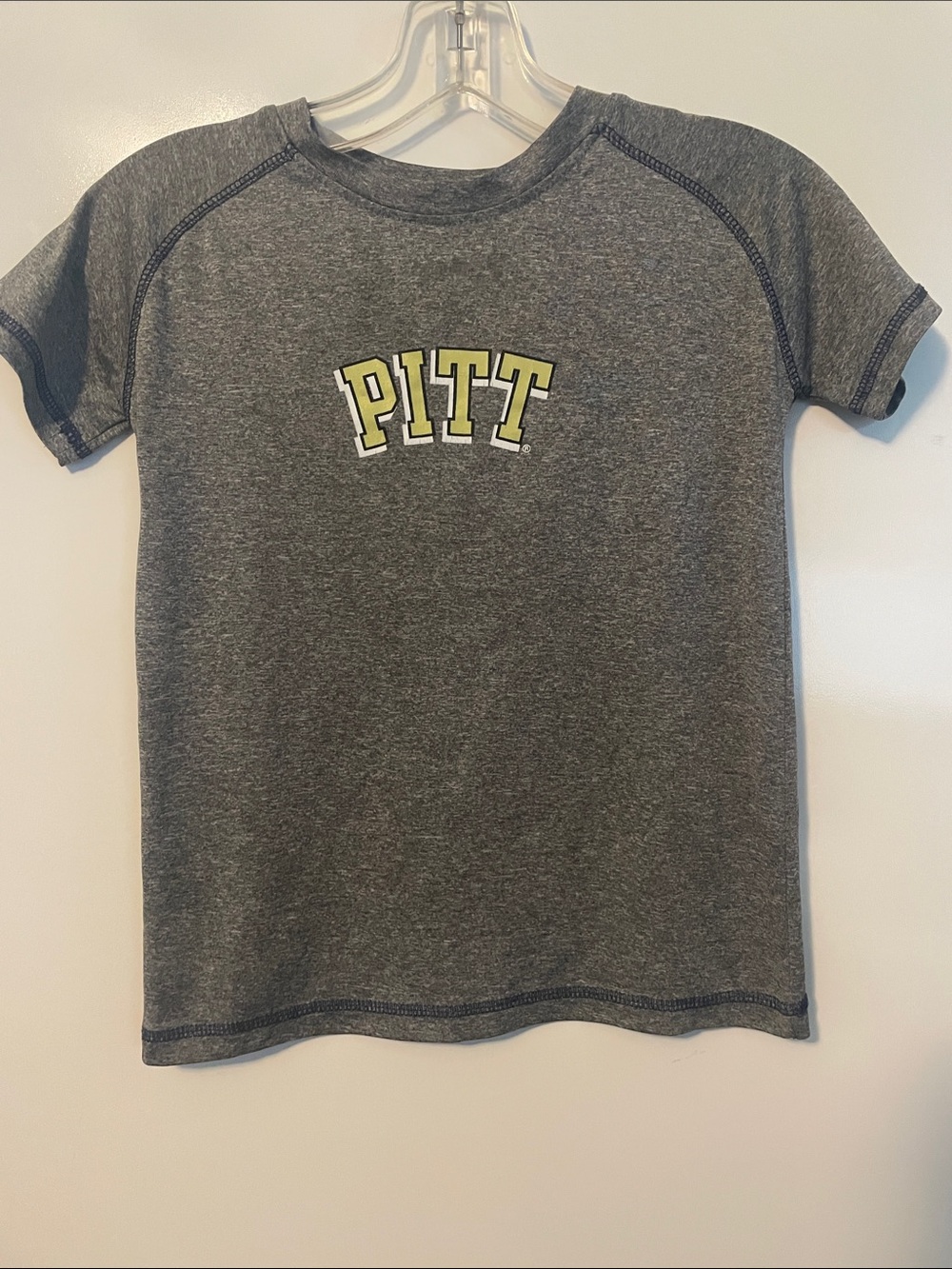 Pitt University boys T-shirt size small